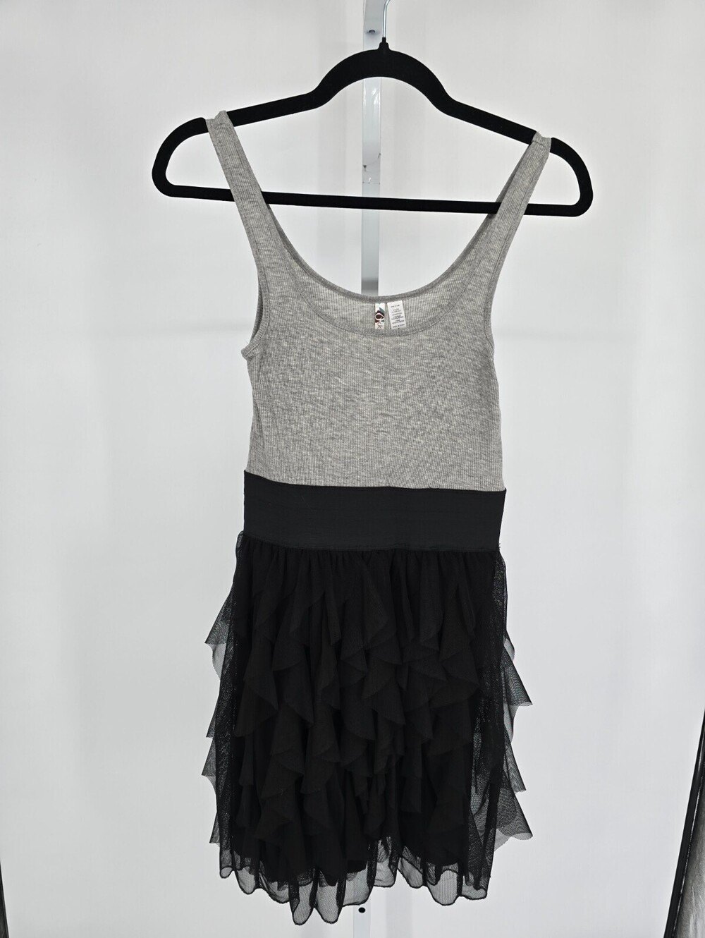 Vintage Y2K Womens Sz S Knee Length Skater Dress Gray Black Ruffled NEW